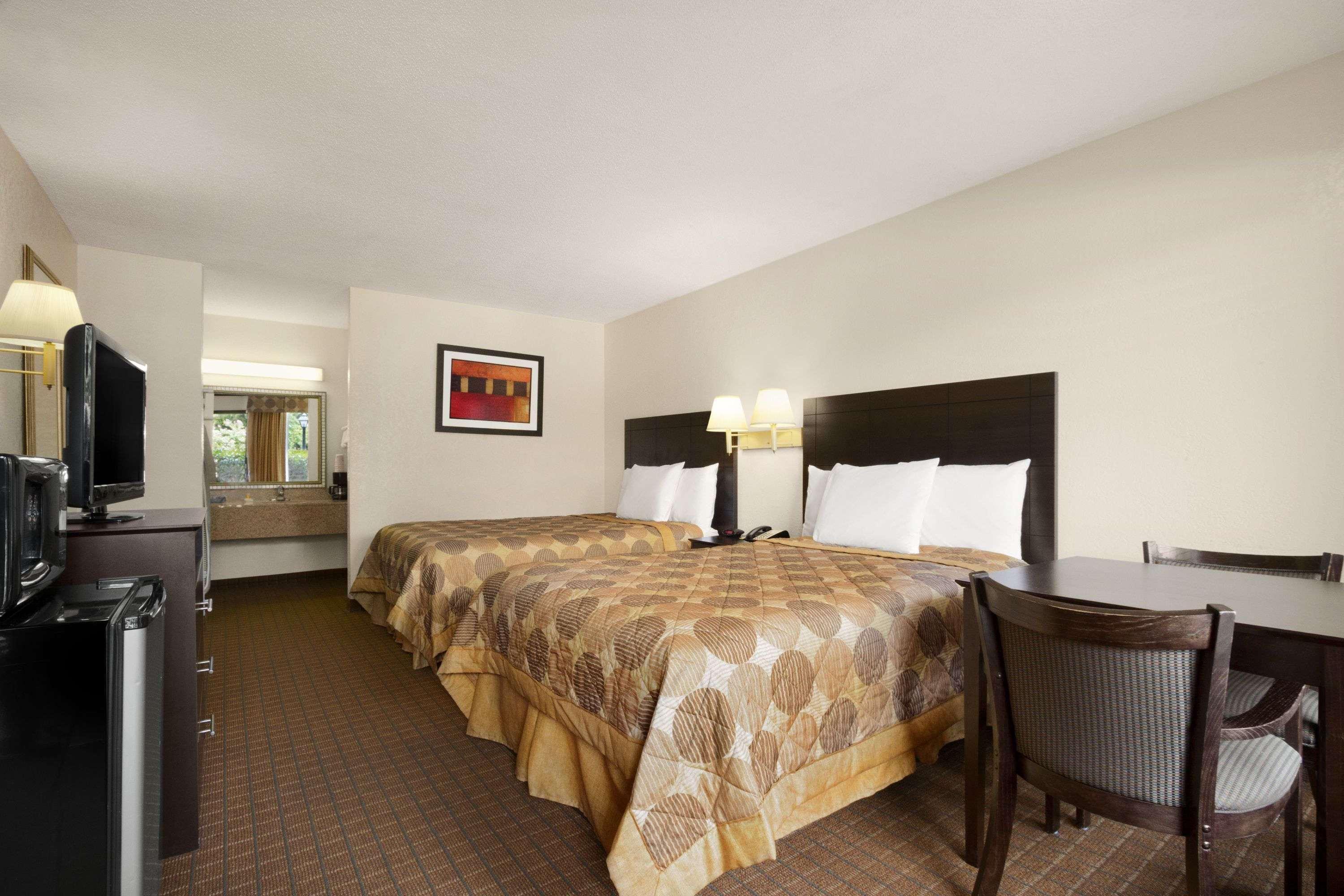 Days Inn By Wyndham Port Royal/Near Parris Island Экстерьер фото